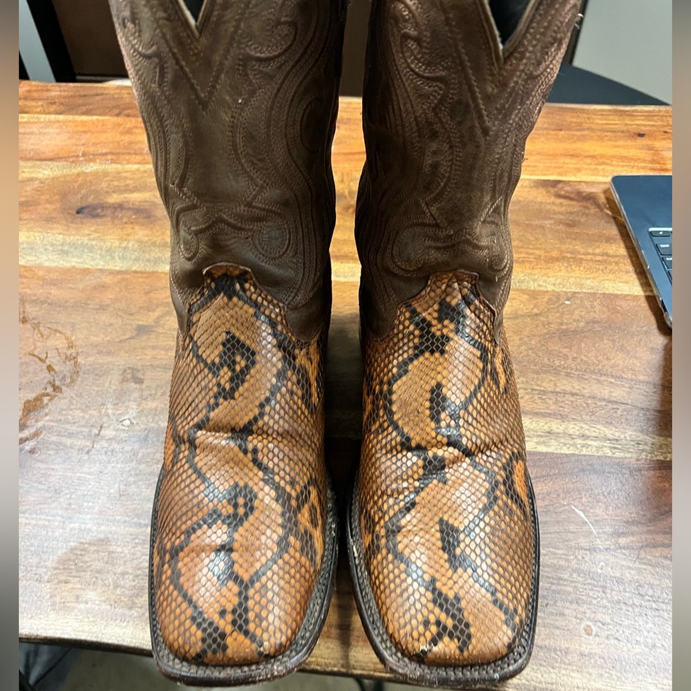 TECOVAS BLAKE- saddle python! 12EE!!!